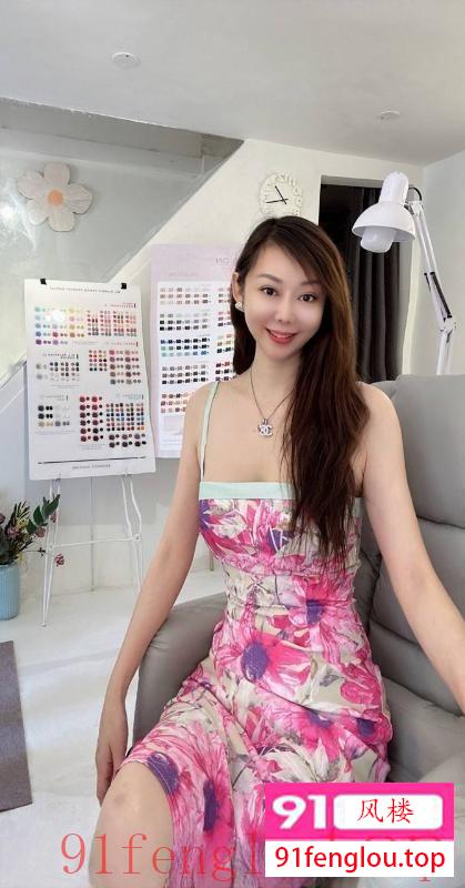 朝阳性感气质御姐