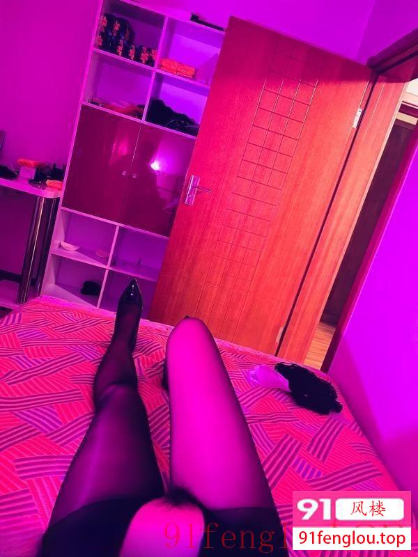 美腿轻熟少妇容易出水