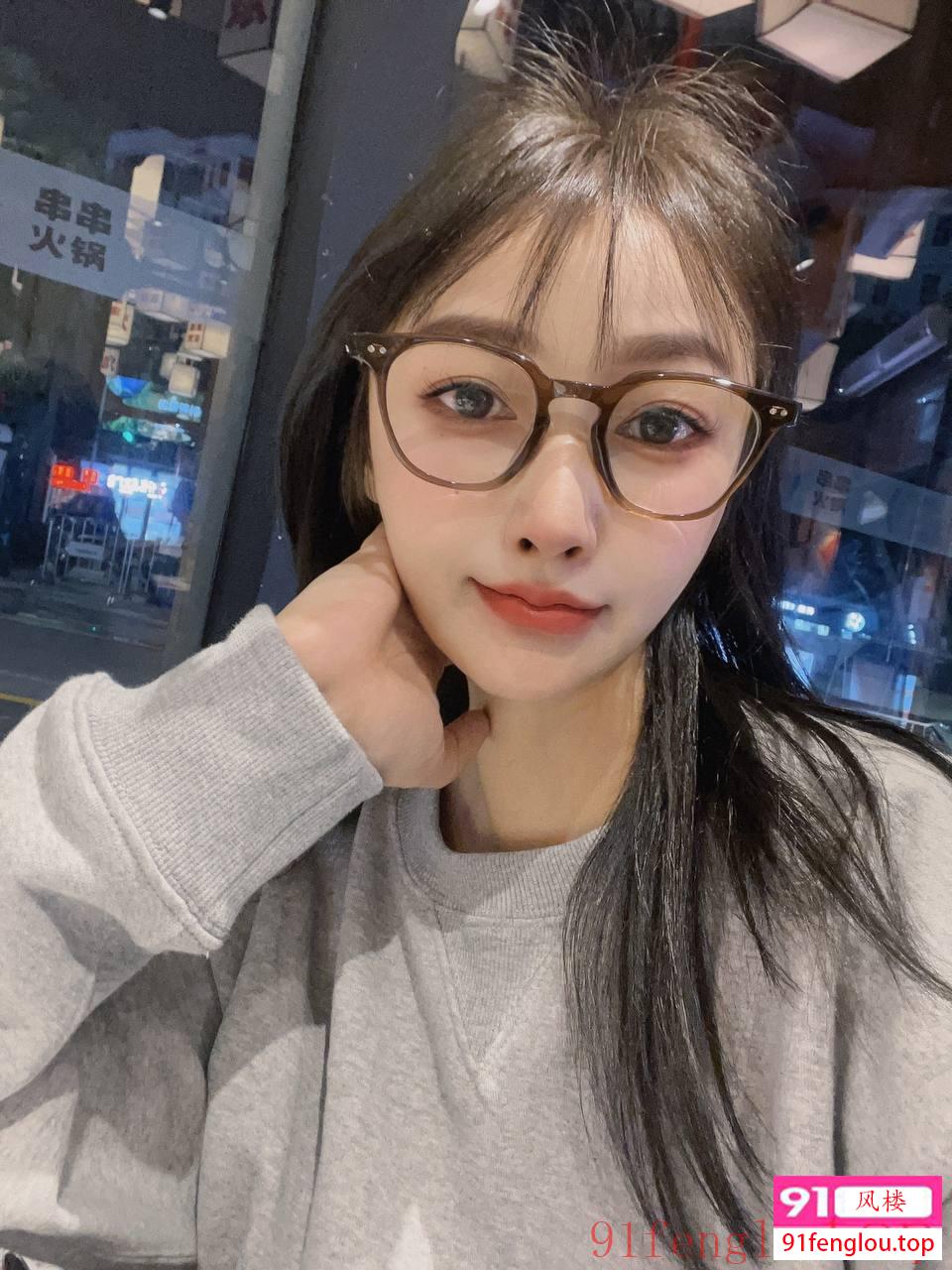 36D大胸妹子 口活一流