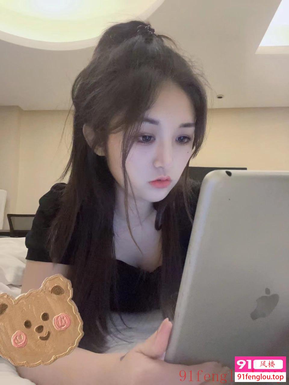 38C丰满类型00后小妹