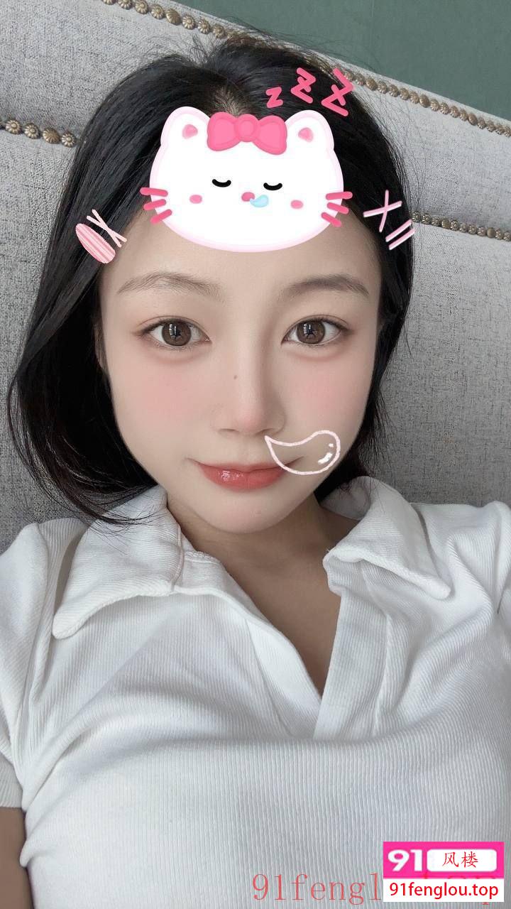 年轻嫩妹子小馨