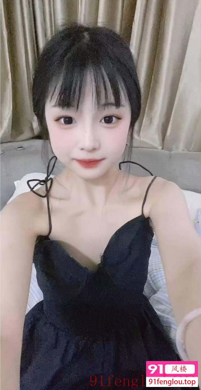 水嫩小巧骚姐姐