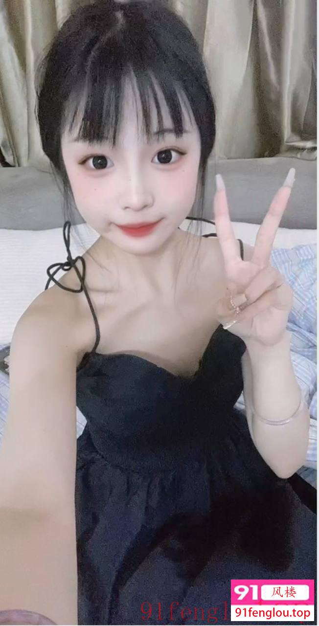 水嫩小巧骚姐姐