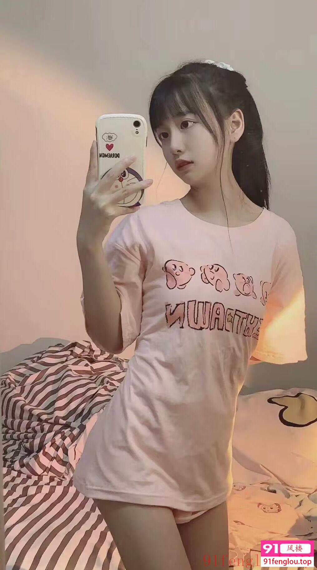 高三刚毕业的白虎萝莉