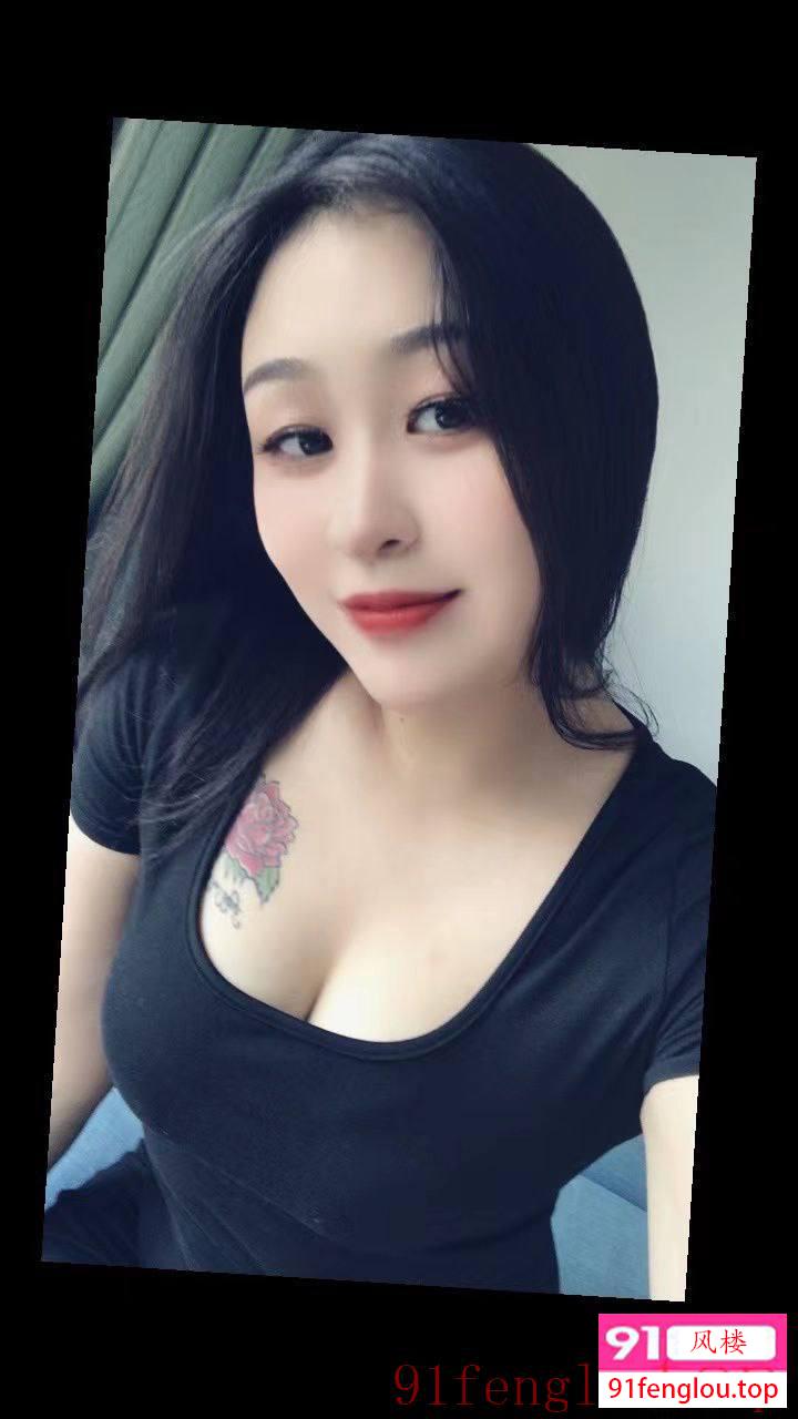 175长腿高挑大胸妹子