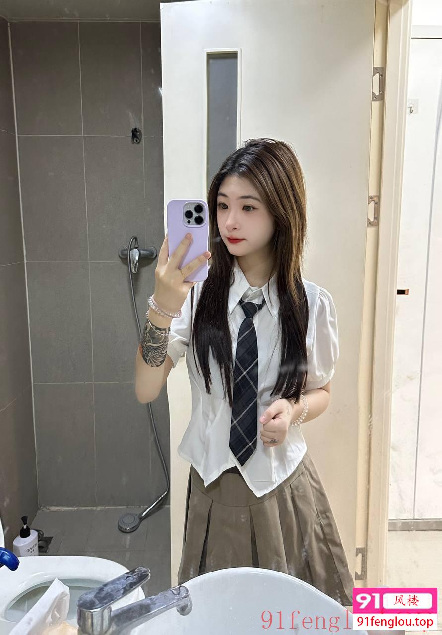 18岁年轻妹子 听话乖顺