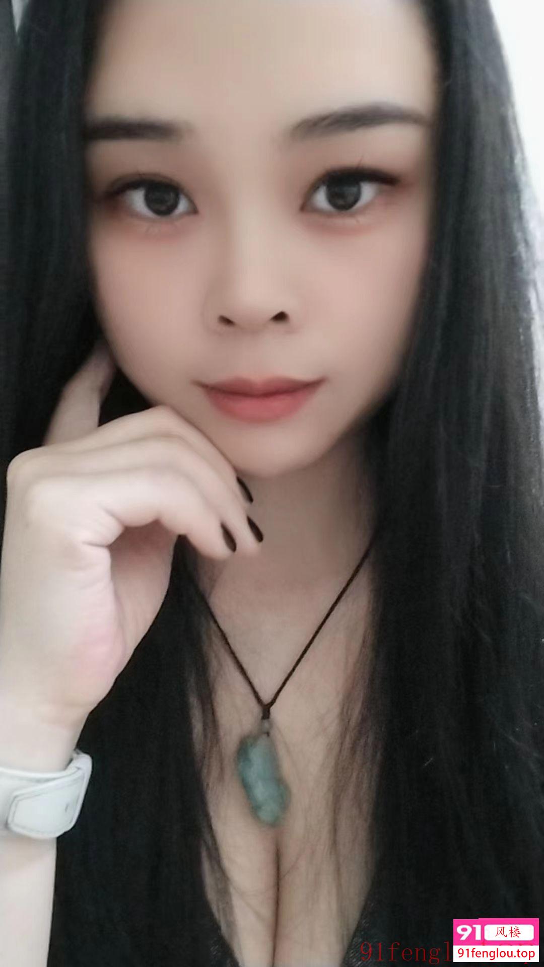 嘉禾可舌吻甜女  清清