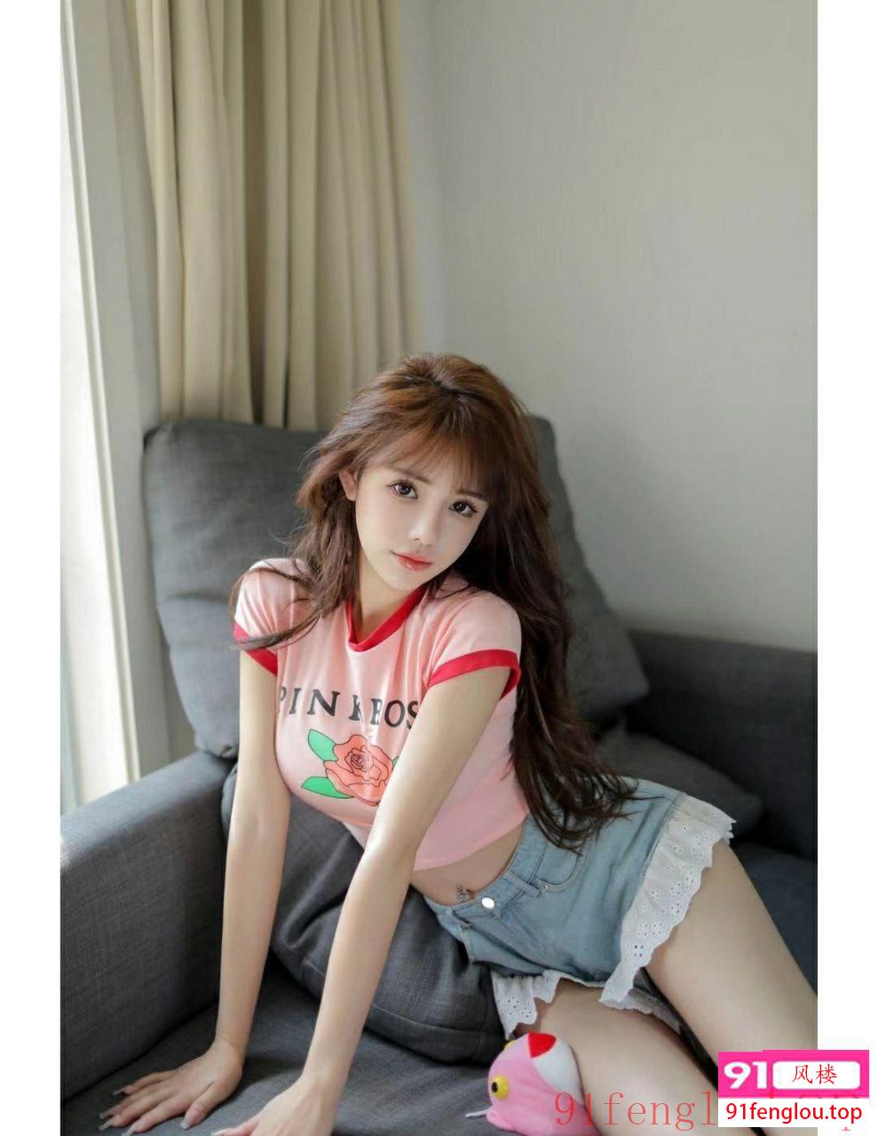 极品童颜嫩妹皮肤细腻光滑短期兼职