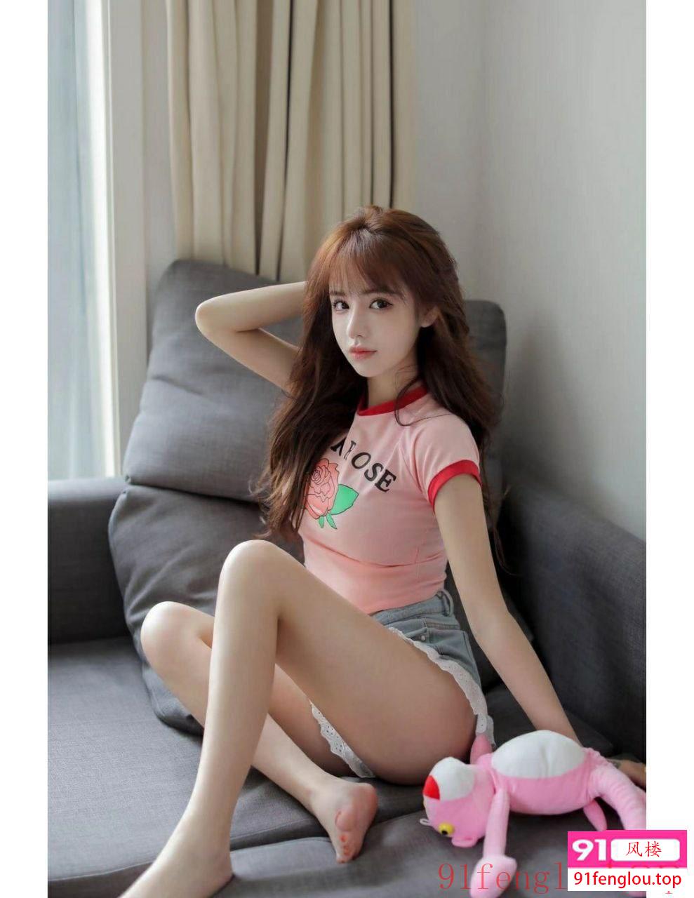 极品童颜嫩妹皮肤细腻光滑短期兼职