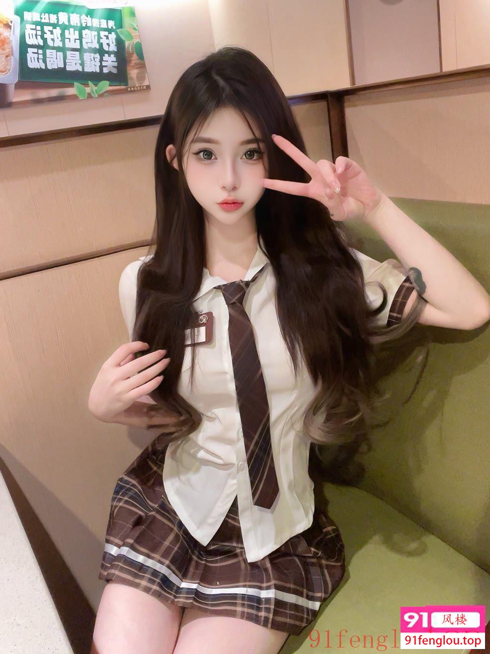 02在校清纯型的学生妹