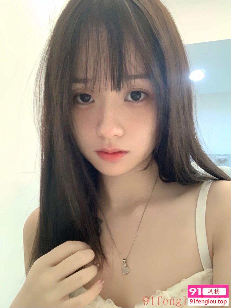 浦东粉嫩逼水多不催态度一流极度配合姿势