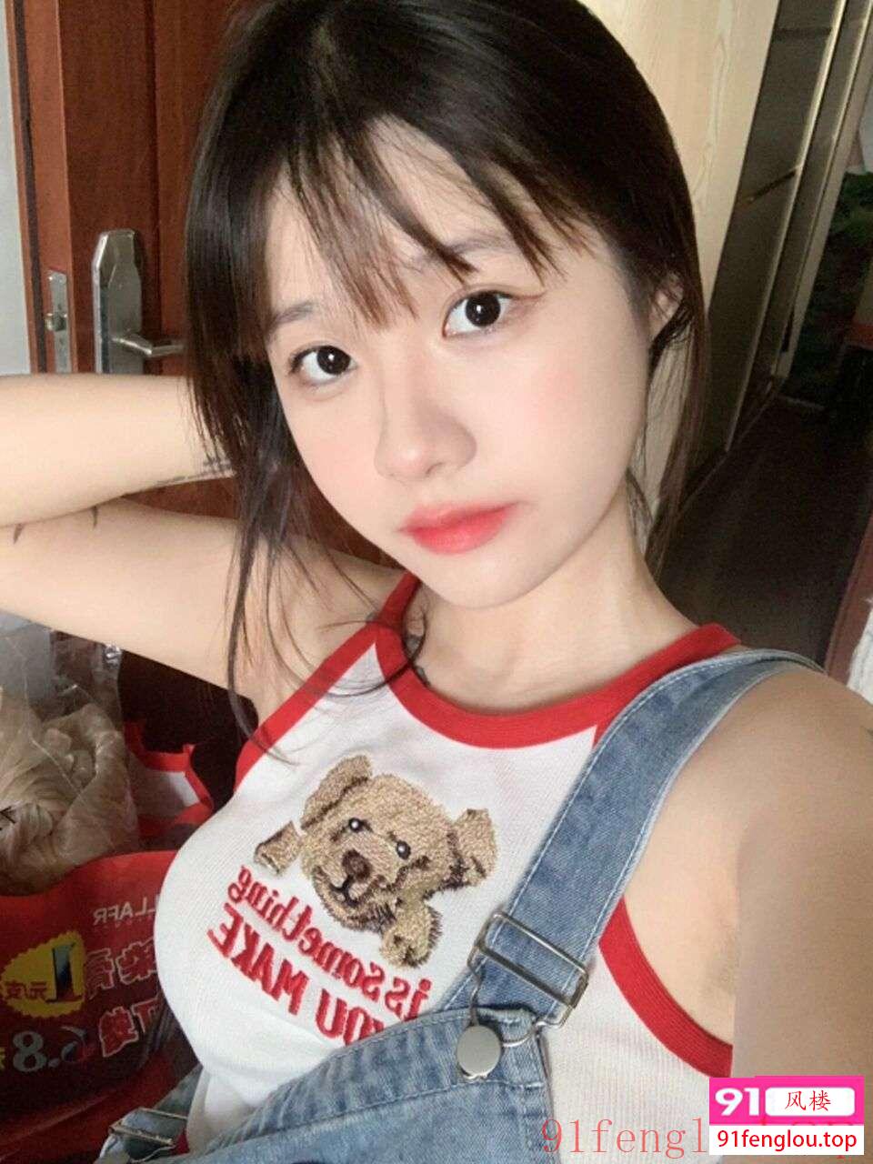 浦东粉嫩逼水多不催态度一流极度配合姿势