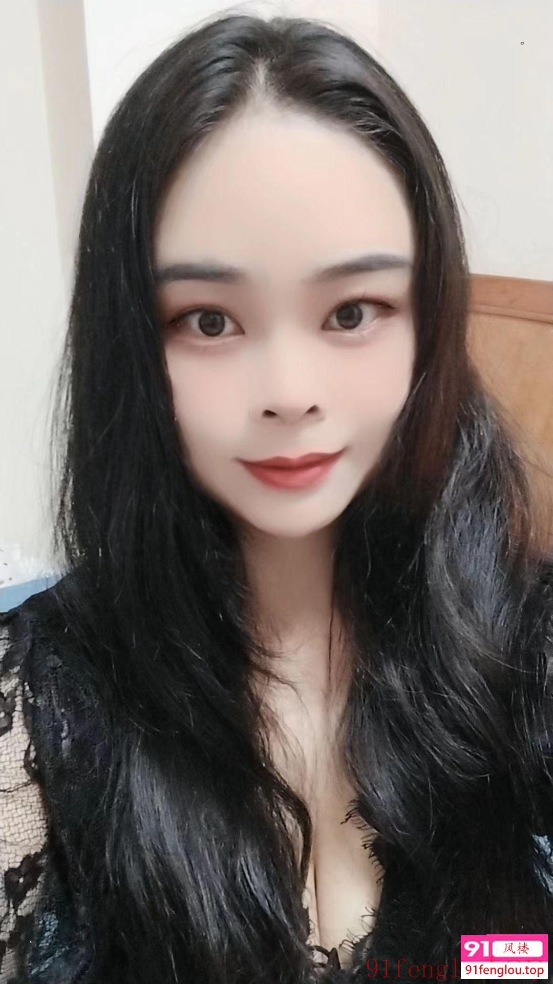 嘉禾舌吻妹妹 晴晴 很会玩