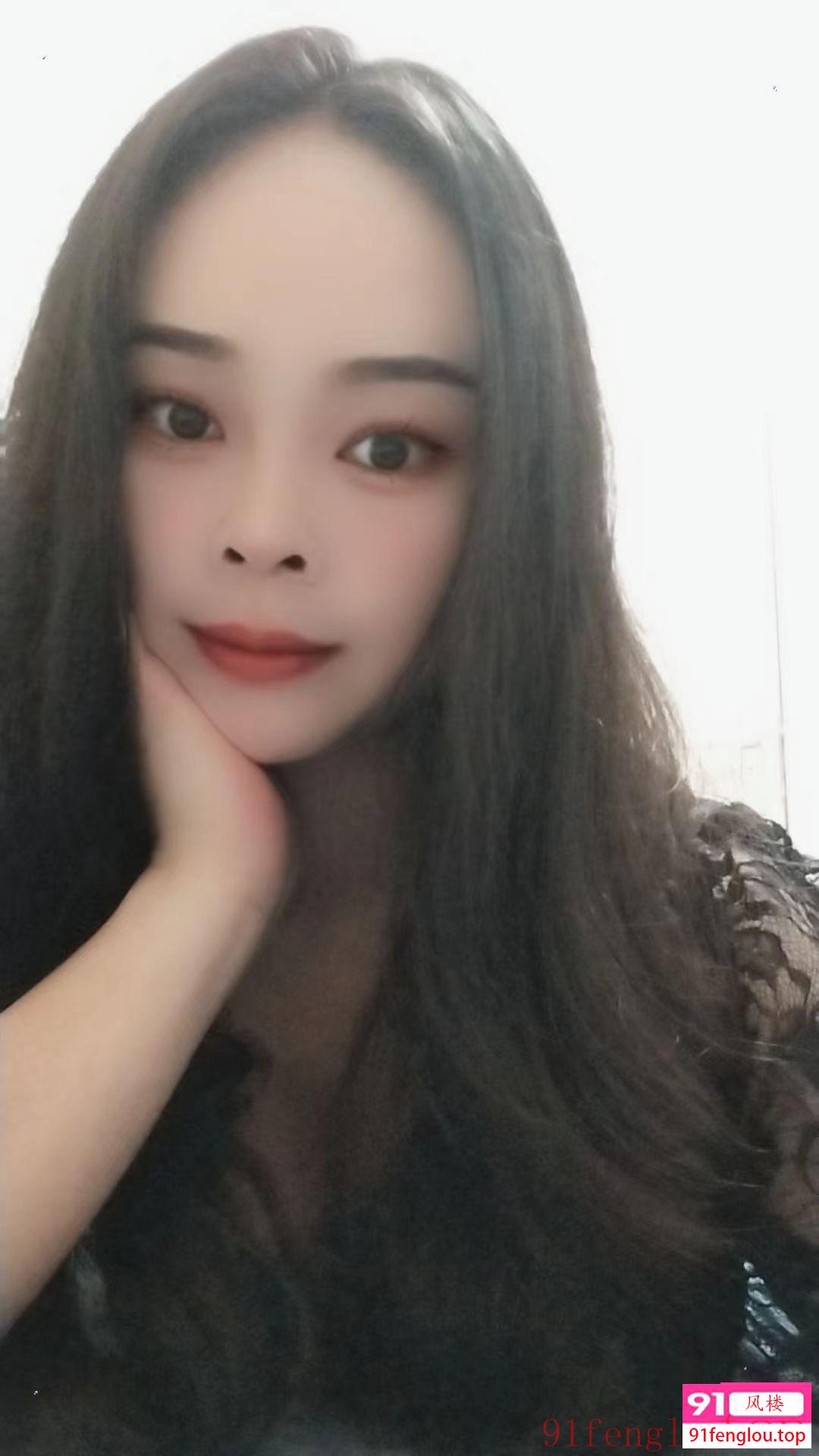 嘉禾舌吻妹妹 晴晴 很会玩