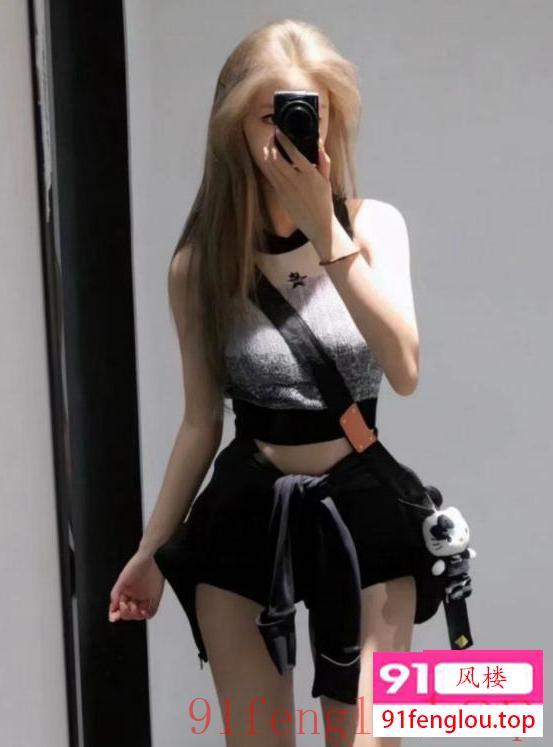 平湖大胸小姐姐