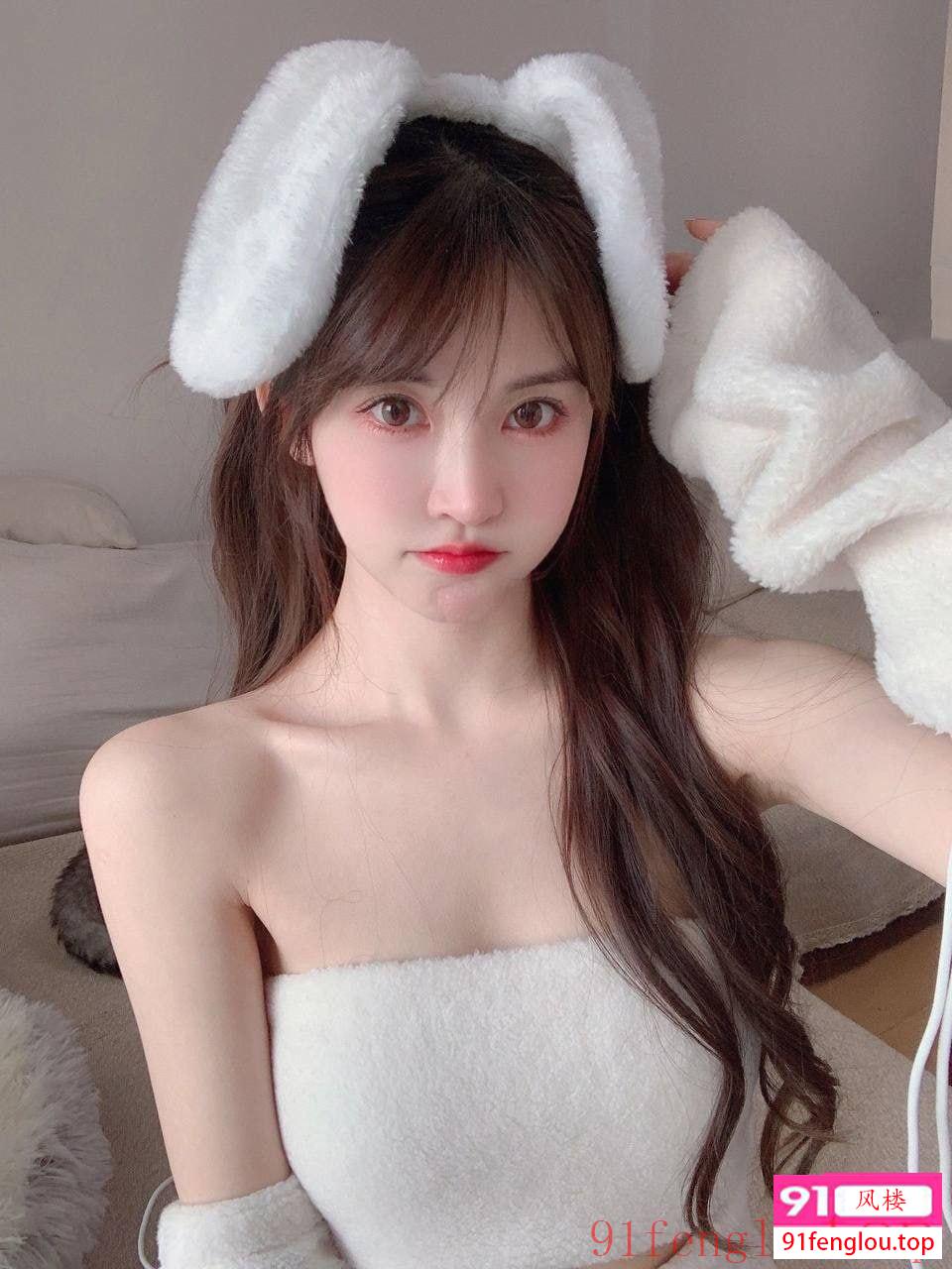 超极品粉嫩多汁健身小骚妹