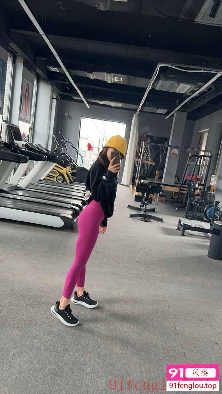 健身教练 比基尼身材  力量美感