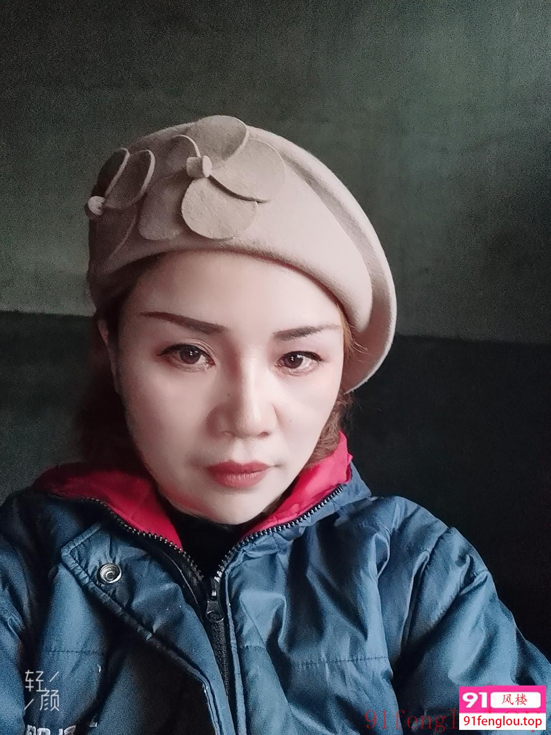 汪家墩地铁站附近少妇