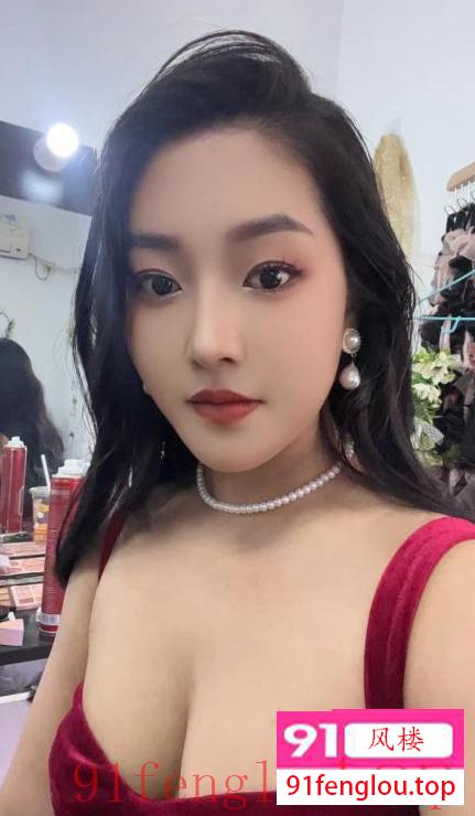 大奶大屁股后入