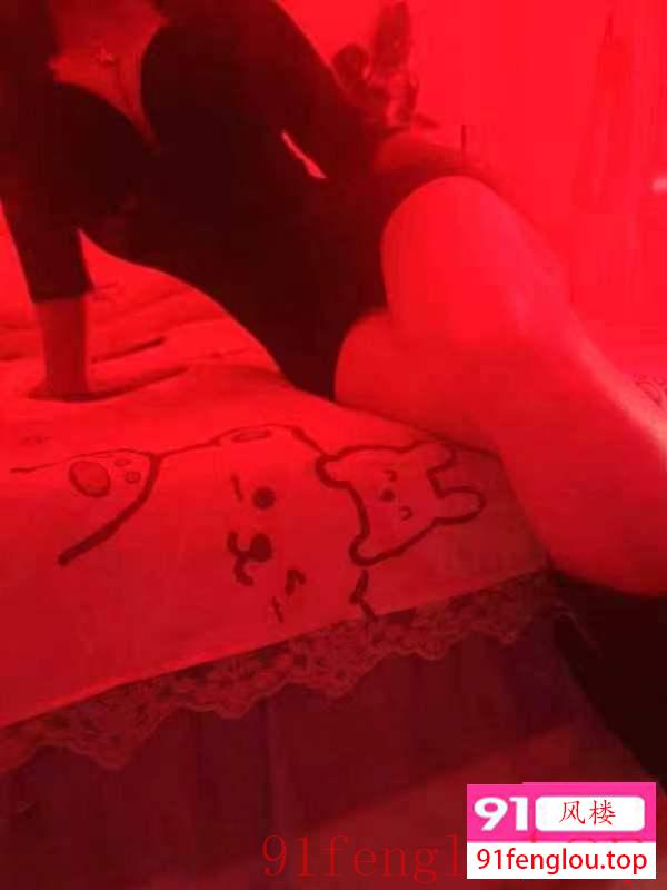 幼师短发少妇文锦