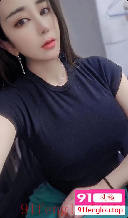 肤白貌美的重庆女孩