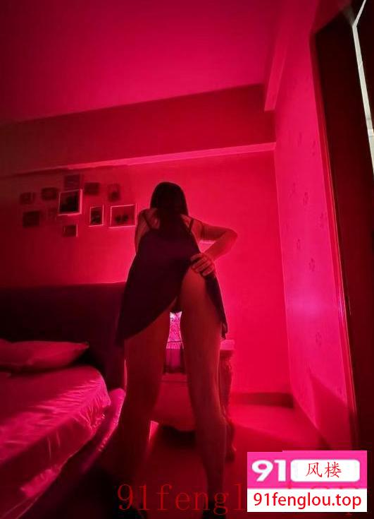 禅城蜜桃臀小茜